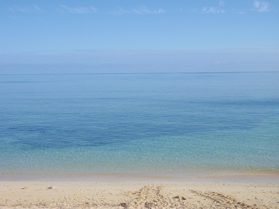 　沖永良部島の海　晴れたら夏色