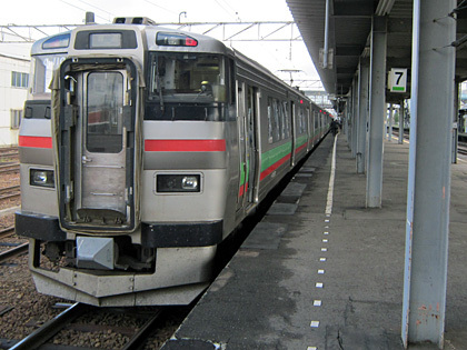 岩見沢駅にて普通列車 岩見沢駅にて普通列車