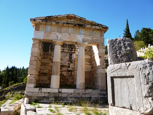 ギリシア旅行記PART５　デルフォイの神殿